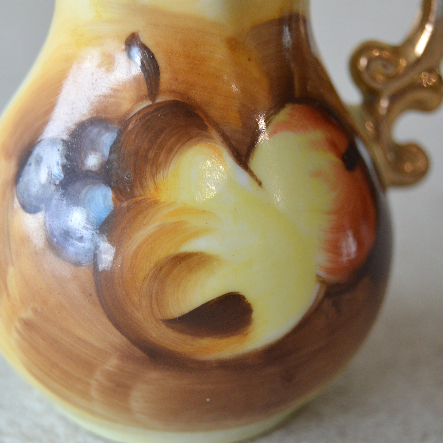 Vintage Enesco Mini Porcelain Pitcher Hand Painted Fruit Gold Trimmed Matchsticks and Striker: Matchstick Holder
