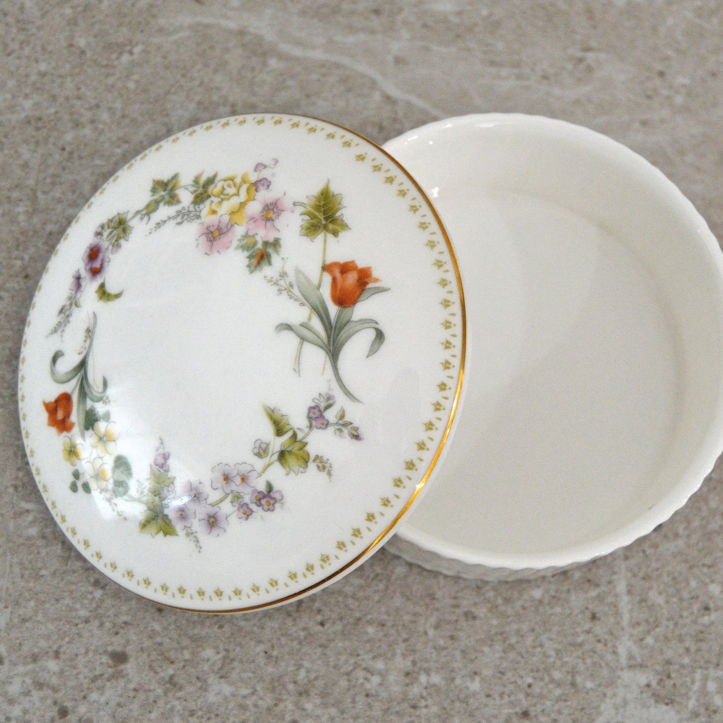 Vintage Bone China Wedgwood Mirabelle Trinket Box (England, 1960s)