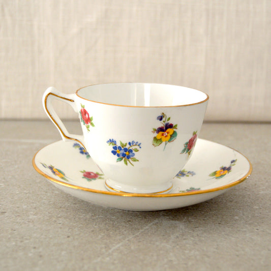 Vintage Floral Royal Victoria Teacup with Saucer (1980s)